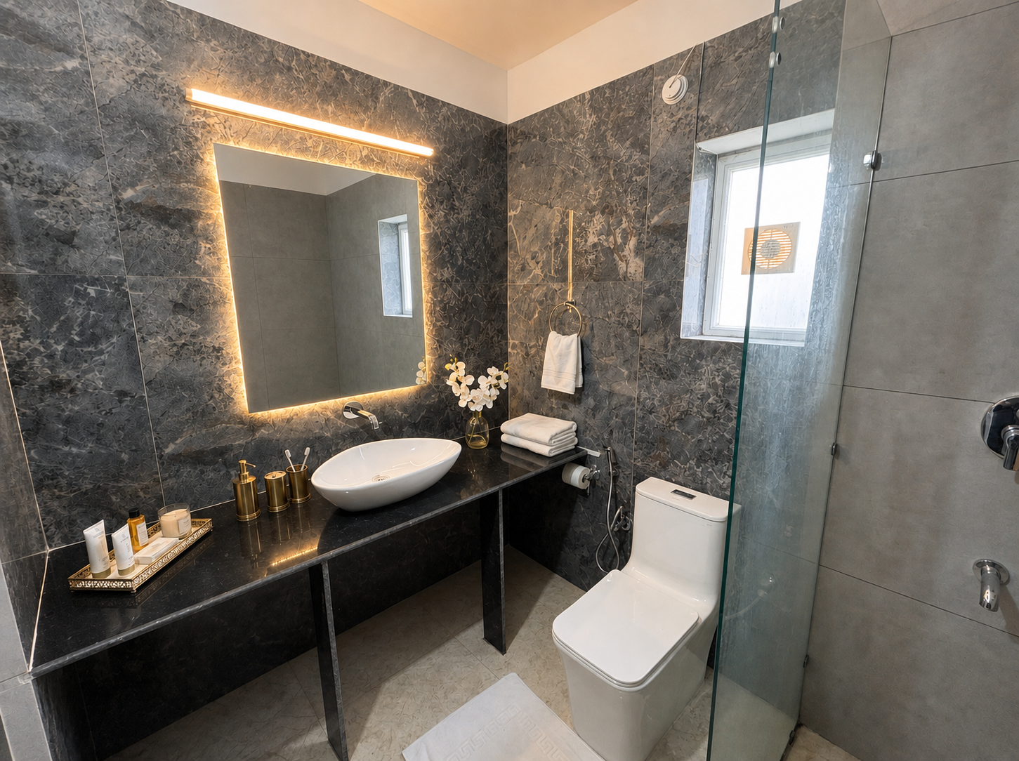 Cottage bathroom at Cabin In The Woods, Mukteshwar
