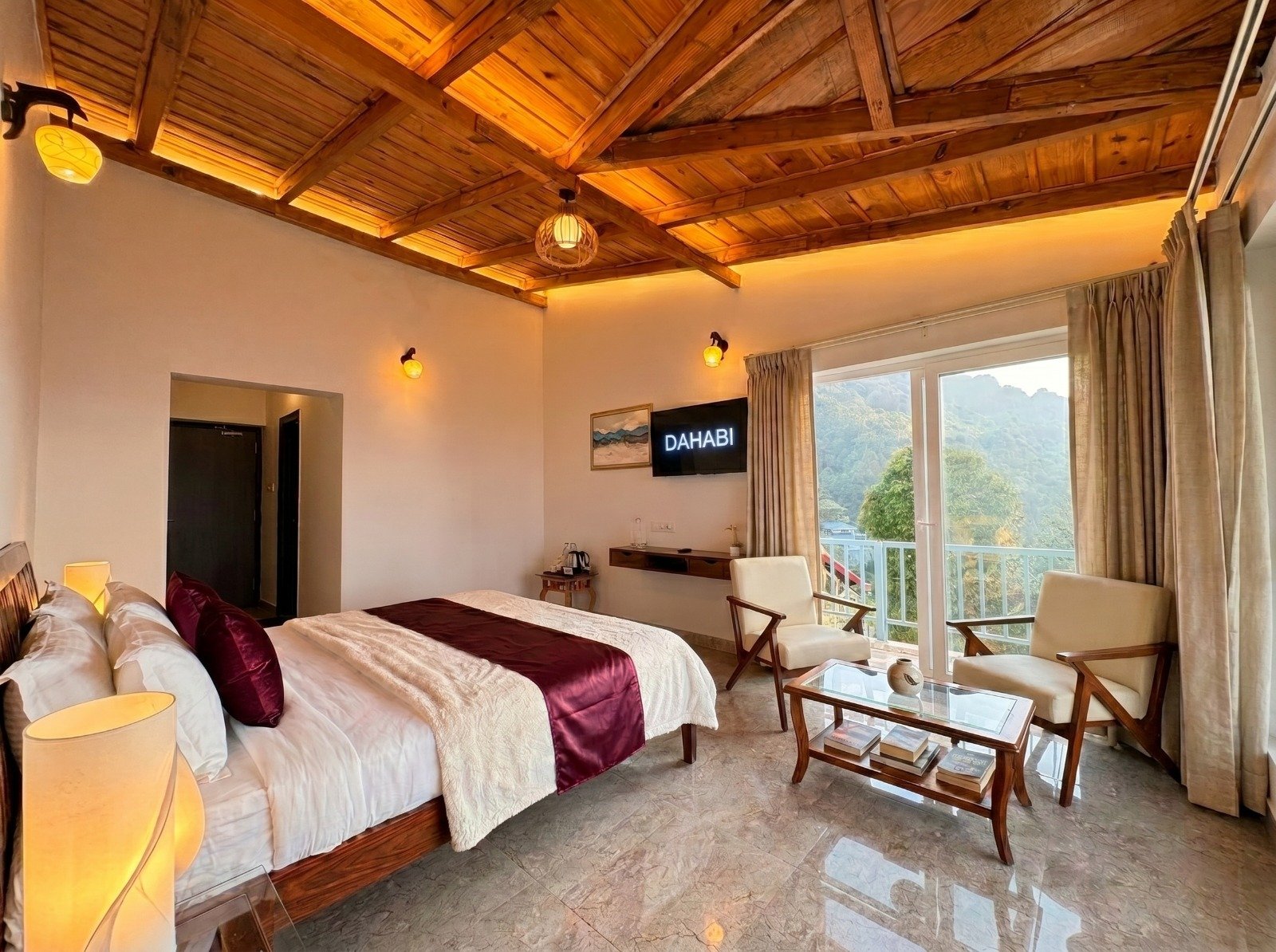 Room at Divine Retreat, resort in Mukteshwar